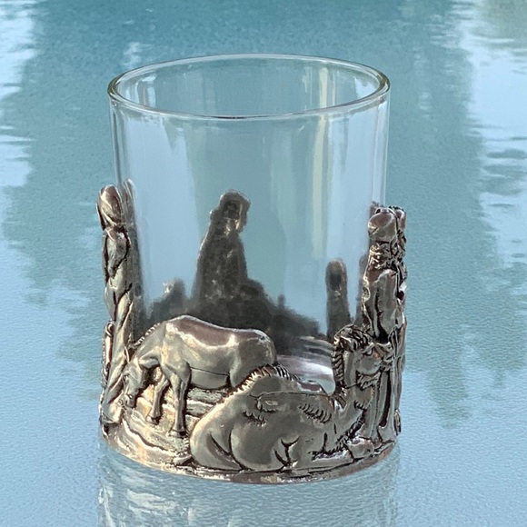BSD Bob Siemon Designs Pewter Nativity Scene Votive Candleholder - Picture 4 of 10
